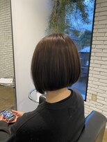 アンファングプラス(Anfang+) 前下がりボブ