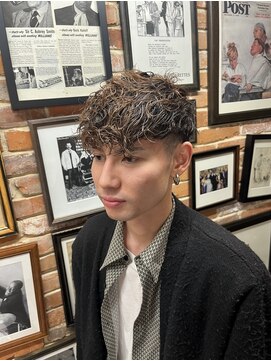 アントレース 東池袋店(UNTRACE) スペインカール【メンズ/バーバー/理容室】