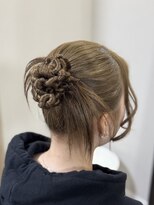 ティアラ 栄(TIARA)&nbsp;カチモリアップヘア【お団子カチモリアップスタイル】