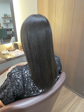 ミーツ meets+ 【秋冬オススメ】ブルーアッシュでcool beauty