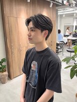 ダーツサンジョウ(DARTS sanjyo)&nbsp;毛流れで魅せるナチュラルセンターパート