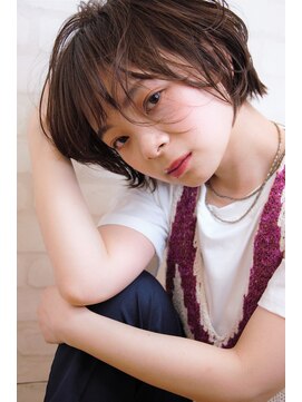 ヴィックス クリスタル(VIC’S crystal) 【ＶＩＣＳ川口】ボーイッシュ過ぎない♪やわショート《チヒロ》