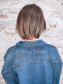 エル(elle) バレイヤージュアッシュブラウン外国人風ボブオフィスヘア錦糸町