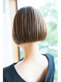 《Utoo e's つくば美容室》春の軽やかな印象のミニボブ。