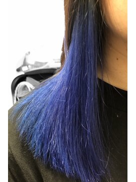 プリュス 名古屋(Plus) インナーカラーブルー/インナーカラー/イヤリングカラー