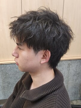 ヒュイル バイ ニアウ(Hwyl by Niau) ニュアンスパーマショートマッシュウルフスパイラルパーマメンズ