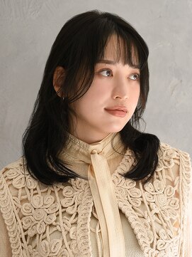 アース 三木店(HAIR & MAKE EARTH) 20代30代アッシュカラー韓国風レイヤーミディアム前髪あり小顔