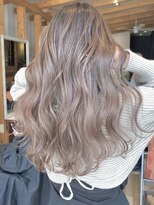 ラグーン(LAGOON)&nbsp;バレイヤージュグレージュハイライトダブルカラーケアブリーチ