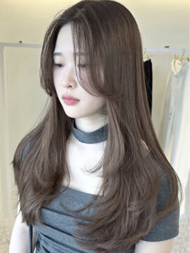 ラヴィ(Lavie) 髪質改善ミディアムレイヤーワインレッドココアベージュ黒髪小顔