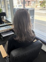 エミタス 柳通り(Emitas.)&nbsp;グレージュカラー/透明感カラー/ブリーチカラー【和歌山美容室】
