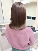 外ハネ切りっぱなし　ミディアム×グレージュ