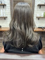 ゴエン(goen hair lounge) ファースト白髪を馴染ませるカラーのレイヤーカット