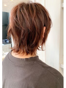 キャアリー(Caary) 福山市　外ハネショートウルフピンクベージュ人気キャアリー