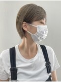 スモーキーグレージュ×ショートボブ