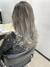 ヘアーラボ ノッシュ 六本松店(Hair Labo Nosh) ホワイト系グラデーション