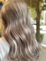 リノショアーズ 元町店(RINOSHORES)&nbsp;20代30代大人可愛い艶感アッシュグレージュケアブリーチ