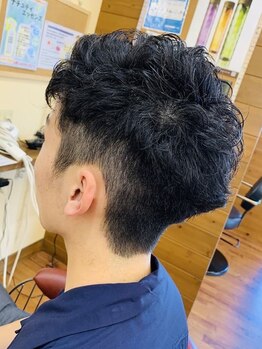 ティー ハピネス 廿日市店(T.Happiness)の写真/ウッディ感が溢れる店内は自然を感じられる、落ち着いた雰囲気が◎気兼ねなくゆったりと過ごして欲しい―。