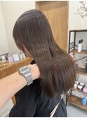オリーブベージュ