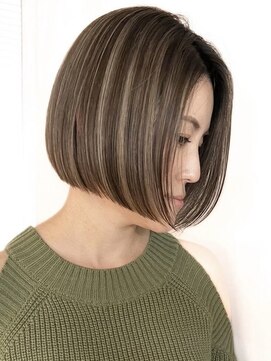 ジルブラン(JIL BLAN) ハイライトバレイヤージュダブルカラーショートカット30代40代