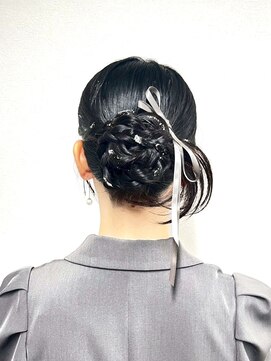 ヒュミ(hymy) 結婚式参列に♪/お呼ばれヘア/おとなっぽヘア/ゆるふあ/カチモリ