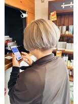 リドルヘアー 石井町店(Riddle HAIR)&nbsp;ホワイトシルバー　ブリーチ　イルミナカラー　ホワイトシルバー