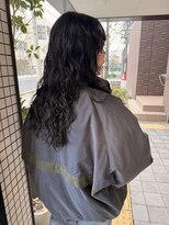 ギフト(GIFT)&nbsp;long perm くるくるパーマ　ロングパーマ　顔まわりカット