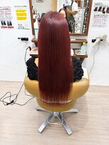 ポム(Pom)&nbsp;ツヤ感レッドブラウンで大人可愛いを叶える