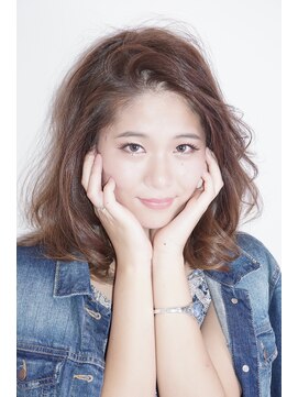 アカラヘアー ラウレア(AKALA HAIR Laule'a) ふわゆる外揺れセミディ