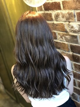 エイミー(Aimee) Aimee ダークアッシュ×波ウェーブ