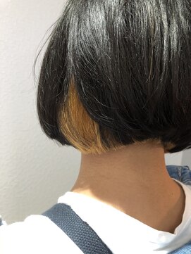 テラ(terra) インナーカラーｘショートボブ