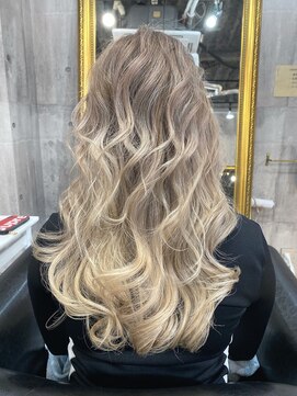 ミラク 町田(MIRAC) ホワイティグラデーション