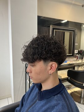 アイズ 海老名(AIZU) スペインカール メンズパーマ 波巻きスパイラルパーマ