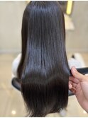 10代20代縮毛矯正で悩みゼロ艶髪ロングヘア
