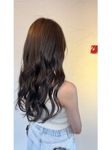 季節やトレンドに合わせたカラー提案