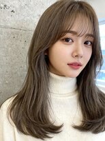 エイチ 大阪梅田(H)&nbsp;アンブレラカラーミディアムヘアショートカットセミロング50代