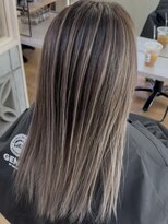 ジェニックバイノギオ(GENIC BY NOGIO)&nbsp;読谷村 白髪ぼかしバレイヤージュ