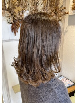 フロール(florun) モカグレージュ×セミディ