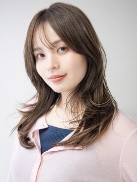 サーカス バイ ビュートリアム 青山(CIRCUS by BEAUTRIUM) レイヤーカット 顔周りレイヤー 20代30代40代