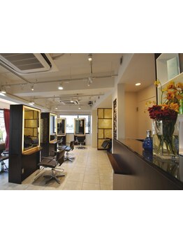 クオリティは下げずに価格はリーズナブルに!【カット\3300】高い技術を持ったスタイリストにお任せ下さい☆