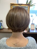 クロムヘアー(CHROME HAIR) ハイライトショートボブ