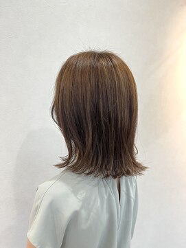 マロ(Maro) 切りっぱなし外ハネミディアム