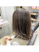 レイドバック(LAID BACK)&nbsp;外ハネ☆ハイライトグレージュ