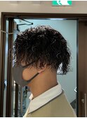 センターパート波巻きパーマ