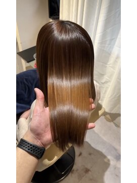 リラエ(Lyrae) 縮毛矯正/髪質改善/美髪カラー/トリートメント【大阪/西梅田】