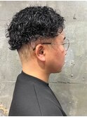 スキンフェード スパイラルパーマ メンズショート 束感