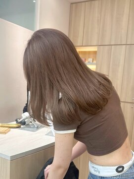 ウェイズトウキョウ 新宿店(Ways TOKYO) やわらかくすみベージュ