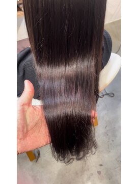 エン(En,) ダメージ少なめ◎髪質改善ストレート