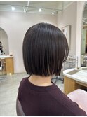 切りっぱなしボブ×オリーブベージュ