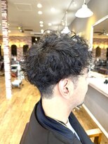 ヘアーメイクロージー 八軒店 (HAIR MAKE ROSY)&nbsp;ツイストスパイラルパーマツーブロックマッシュメッシュフェード
