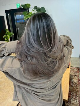 メリー オオサカ(Merly Osaka) layer balayage